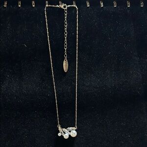 New, Plunder pearl necklace